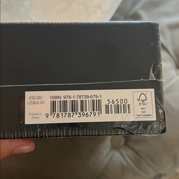 Little Guides To Style Book Set - Picture 11 of 11